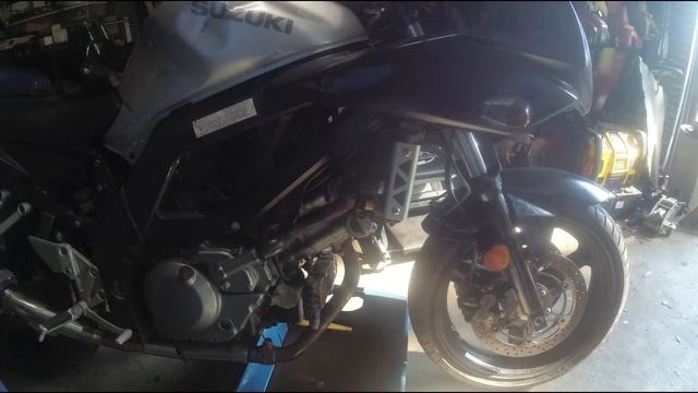 SV 650 Water temp sensor смотреть онлайн
