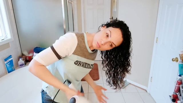 How I Get Bouncy Curls With Maximum Volume