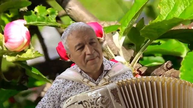 Мама и Папа_, поёт Валерий Сёмин.