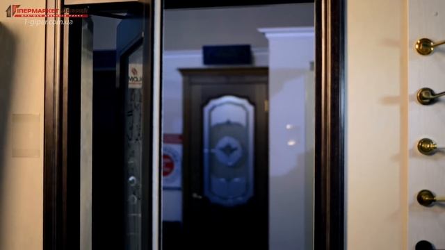 Межкомнатные двери в салоне "Elegante" в Первом Гипермаркете Дверей смотреть онлайн