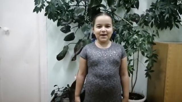 Страна читающая — София Кузьмина читает произведение «Листья (Пусть сосны и ели…)» Ф. И. Тютчева смотреть онлайн