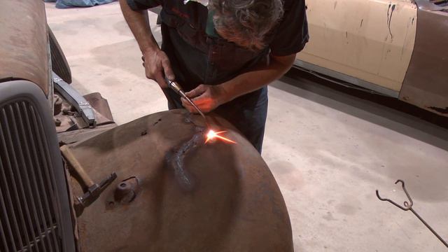 1934 Ford Coupe Ute -Ep.7- Front fender gas weld repair смотреть онлайн