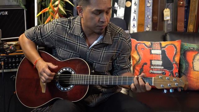 Ovation Custom Shop P777 Parlor Guitar, The Only One Ever Made. смотреть онлайн