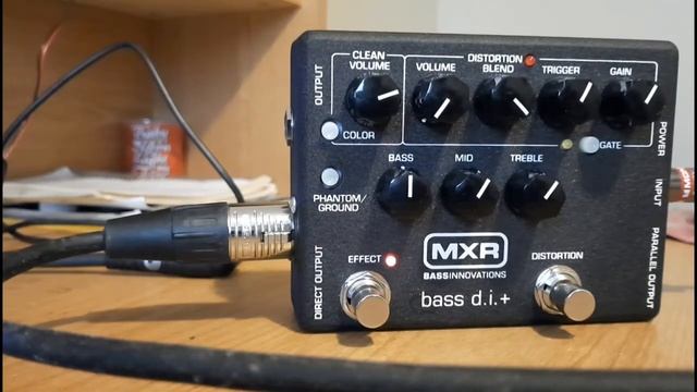 AMP IN A BOX! THE MXR BASS D.I.+! смотреть онлайн