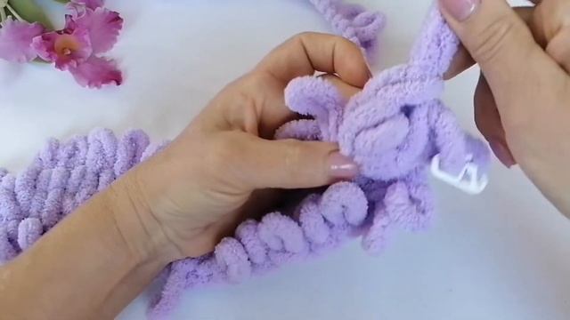 Подушечка из пряжи Alize Puffy без швов. В комплект к пледу. смотреть онлайн