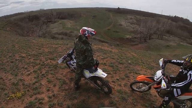 GR7 и KTM EXC F 250 История разряженного аккумулятора смотреть онлайн