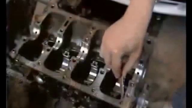 Сборка и разборка двигателя Chrysler DOHC 2,4L смотреть онлайн