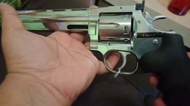 ASG Dan Wesson 715 6inch Co2 Revolver Review (Airsoft Toy) смотреть онлайн