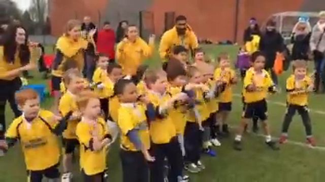 Rugby Munchkins Haka! смотреть онлайн