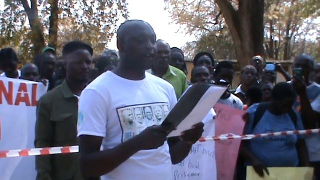 Caprivi Concerned Group marching peacefully in Katima смотреть онлайн