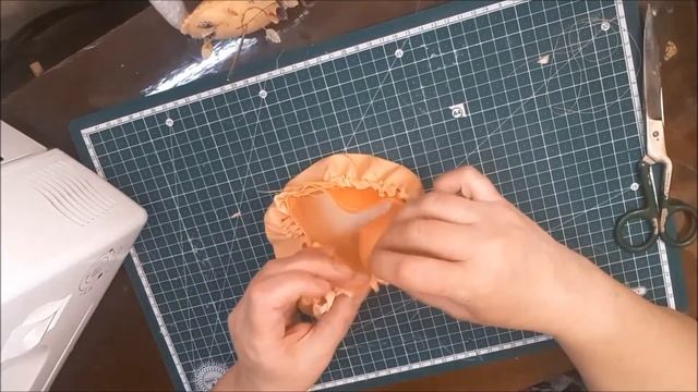 Пышный берет для текстильной куклы..Маленький МК. смотреть онлайн