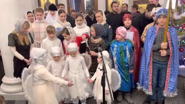 Колядки от детской воскресной школы при женском монастыре с. Водяное смотреть онлайн