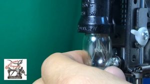Как менять лампочку на швейной машине