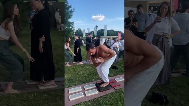 День йоги в парке Царицыно смотреть онлайн