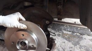 Замена задних тормозных дисков Peugeot 308 | Fix My Car