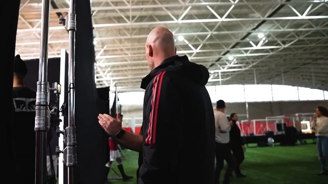"I'm Ready! Where's The Game?!" | Home Kit Launch ? | INSIDE VIEW ? смотреть онлайн
