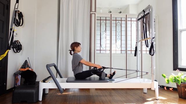 [60 min] Beginner Friendly Full Body Reformer Pilates Workout - Box смотреть онлайн
