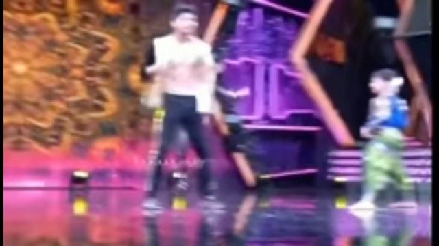 Tushar shetty and florina gogoi behind the scenes of stage foto shoot😜 смотреть онлайн