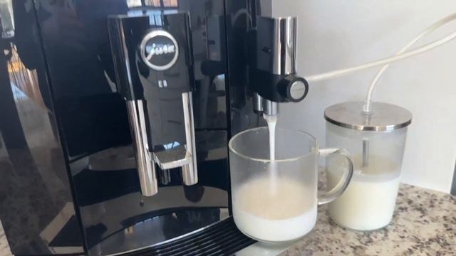 Jura E8 Piano Black Automatic Coffee Machine Review, Big & Consistent Flavor from Jura смотреть онлайн