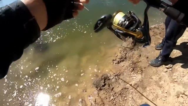 ЗУБАСТЫЕ МОНСТРЫ МАЛОЙ РЕКИ! ЛОВЛЯ ТРОФЕЙНОЙ ЩУКИ НА ДЖИГ В КАЗАХСТАНЕ! смотреть онлайн