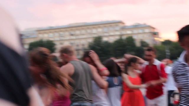 Опен эйр у причала http://www.salsateca.ru сальса, бачата, 5.07.15 -6 смотреть онлайн