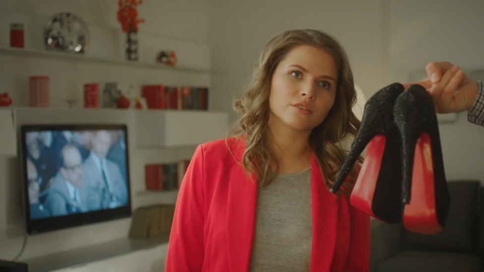 Как имитировать радость от подарка - Юлия Топольницкая смотреть онлайн