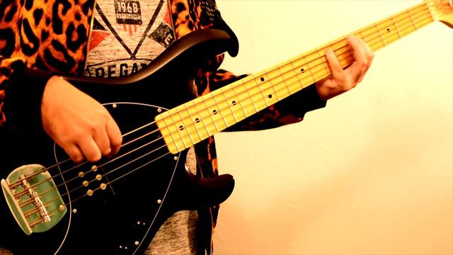 Sterling By Music Man StingRay 5 SUB  - Sound Test Of Bass Guitar - No Talking 4K 60 Fps