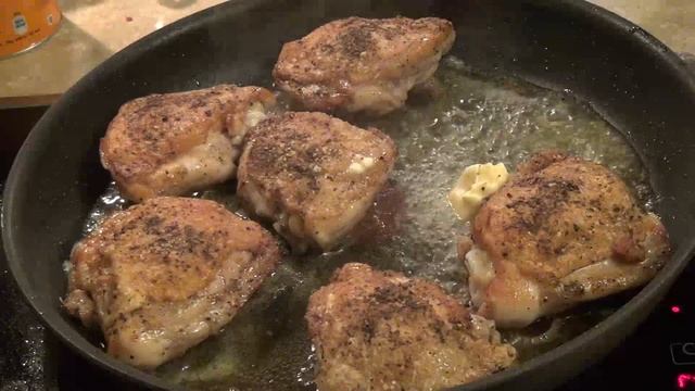 ЖАРЕНЫЕ КУРИНЫЕ БЕДРА ПО-СЕРБСКИ - ВКУСНО и ПРОСТО!! смотреть онлайн