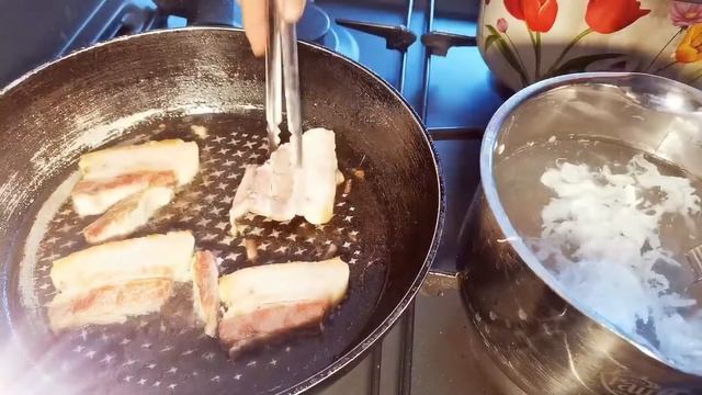 ?Романтический завтрак для двоих 2 Способа приготовления и подача яиц Пашот и Глазунья? смотреть онлайн