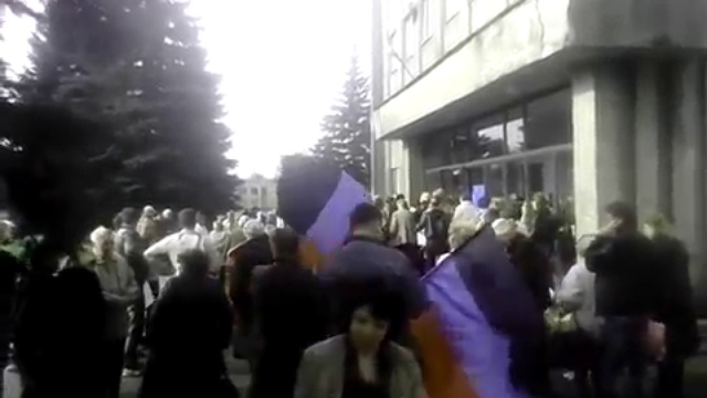 05 05 2014 Дебальцево Вежливый захват исполкома смотреть онлайн