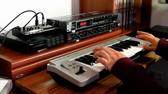 dbx 266XL Roland PC160A Yamaha FB01 Korg Volca Beats Behringer DSP2024P Superteclados.com смотреть онлайн