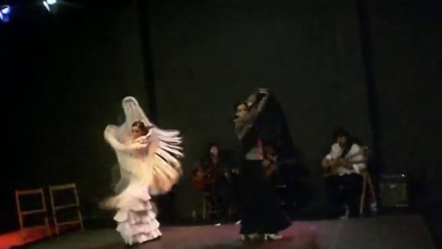 AIDAY MARIA HURTADO CON MANTON EN VALENCIA смотреть онлайн