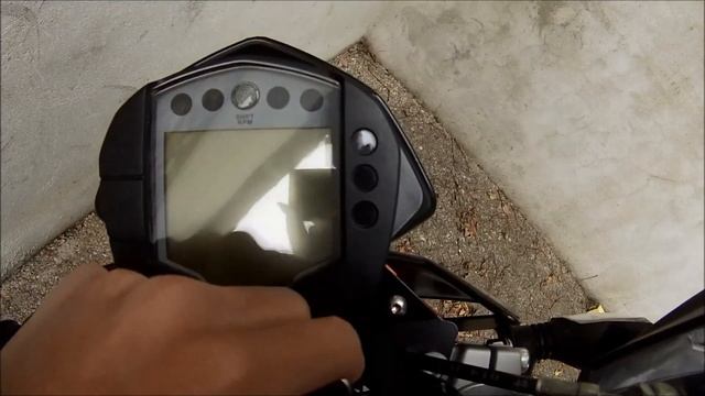 Pot AKRAPOVIC VS Sans Pot [KTM DUKE 125]