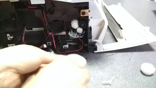 Samsung 4100/4200 хватает по несколько листов. Решение смотреть онлайн