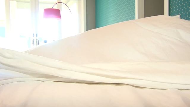 Make your bed with Wet Sheets!! смотреть онлайн