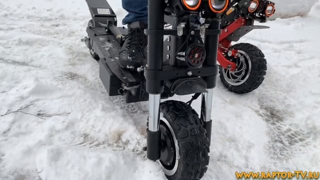 Электросамокат Ultron T128 vs Ultron T118 (сравнительный тест полноприводных монстров) смотреть онлайн