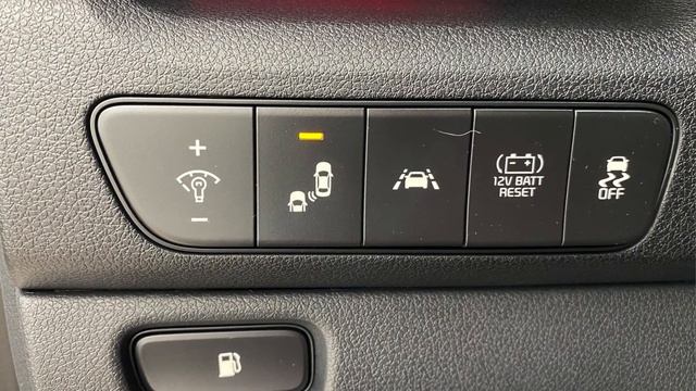 2020 Kia Niro SX Touring Complete Walkaround Review! смотреть онлайн