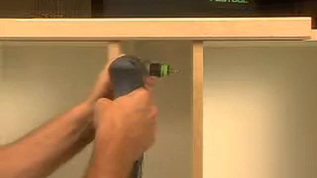 Демонстрация аккумуляторного шуруповёрта C 12 от FESTOOL смотреть онлайн