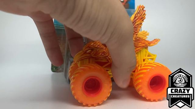SPIN MASTER MONSTER JAM SERIES 12 | 1:64 SCALE смотреть онлайн