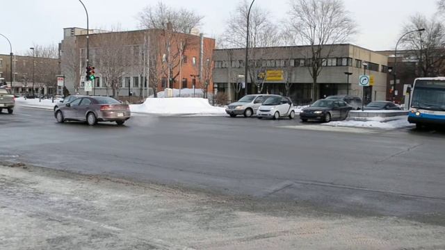 Montreal Street Scene GMC Top Kick Truck And Nova Buses смотреть онлайн