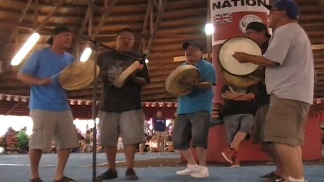 Tsuu T'ina Pow Wow Hand Drum - Northern Cree "Earth Angel" смотреть онлайн