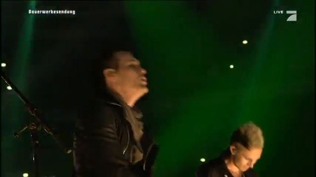 Dead By Sunrise live (10.10.2009 Gelsenkirchen, Arena, Stock Car Crash Challenge) - crawl back in-H смотреть онлайн