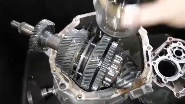 разбираю кпп м-2141 от Михаила. смотреть онлайн