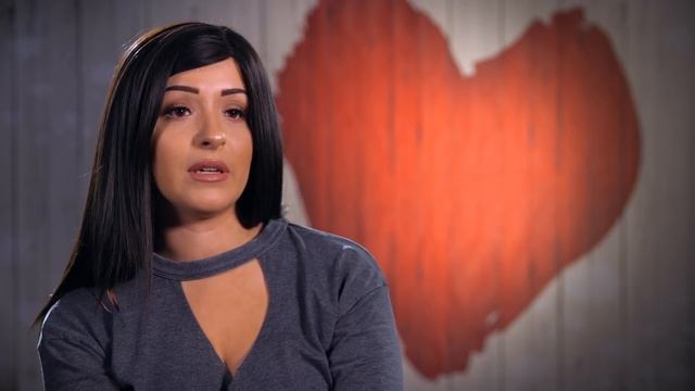 Eve Removes Her Wig During Dinner | First Dates смотреть онлайн