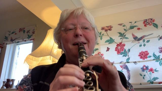 2 notes - Two at Twilight by Sarah Watts. Arranged for Eb Clarinet. смотреть онлайн