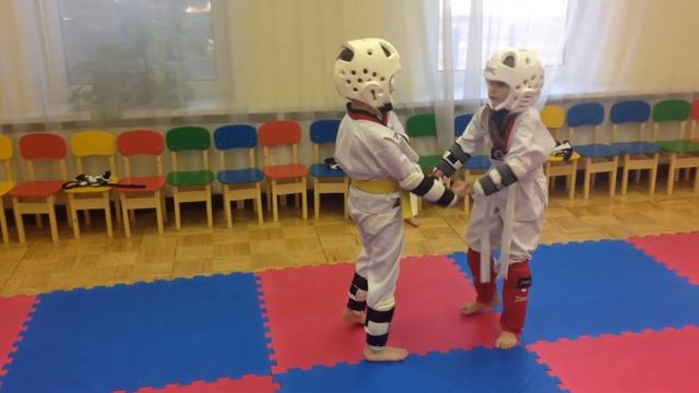 Тхэквондо для детей, тренировка 006 смотреть онлайн