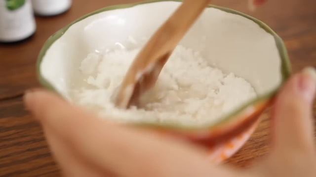 How To Make Natural Homemade Deodorant | Easy 3 Ingredient Recipe