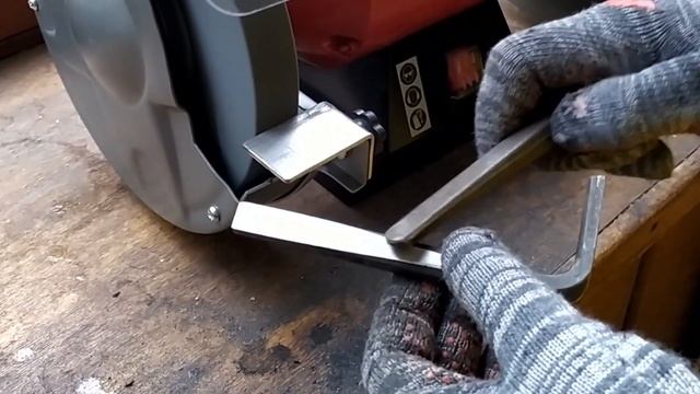 Как сделать клинья для раскалывания валунов смотреть онлайн