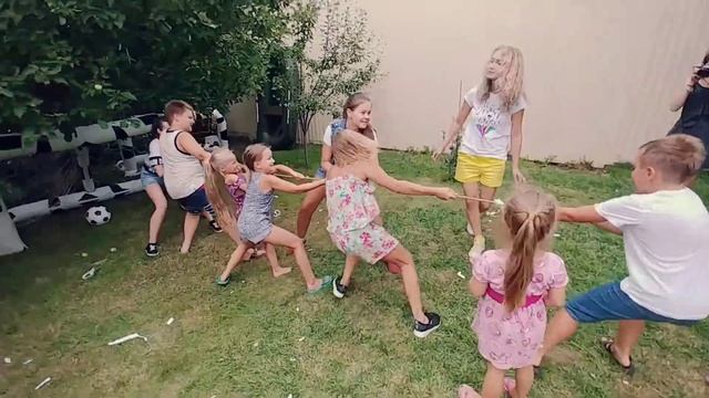 13 | Футбол | Кирилл | Белый Медведь смотреть онлайн