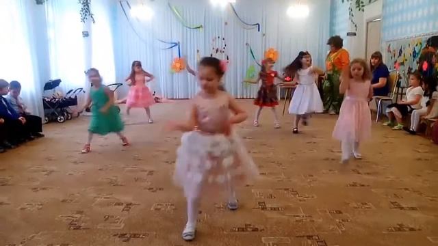 Сладкоежки. Танец девочек и Евочки)) смотреть онлайн